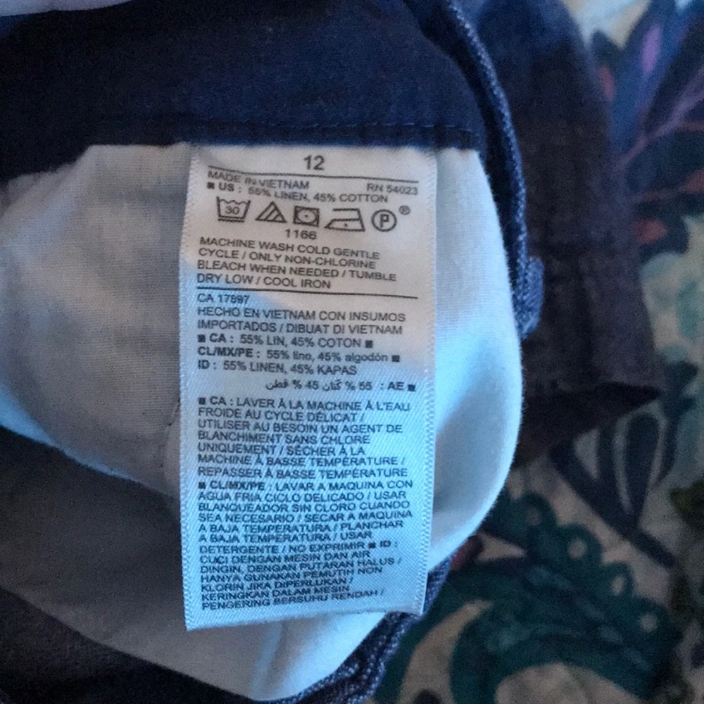 Size 12 shorts - Picture 6 of 7